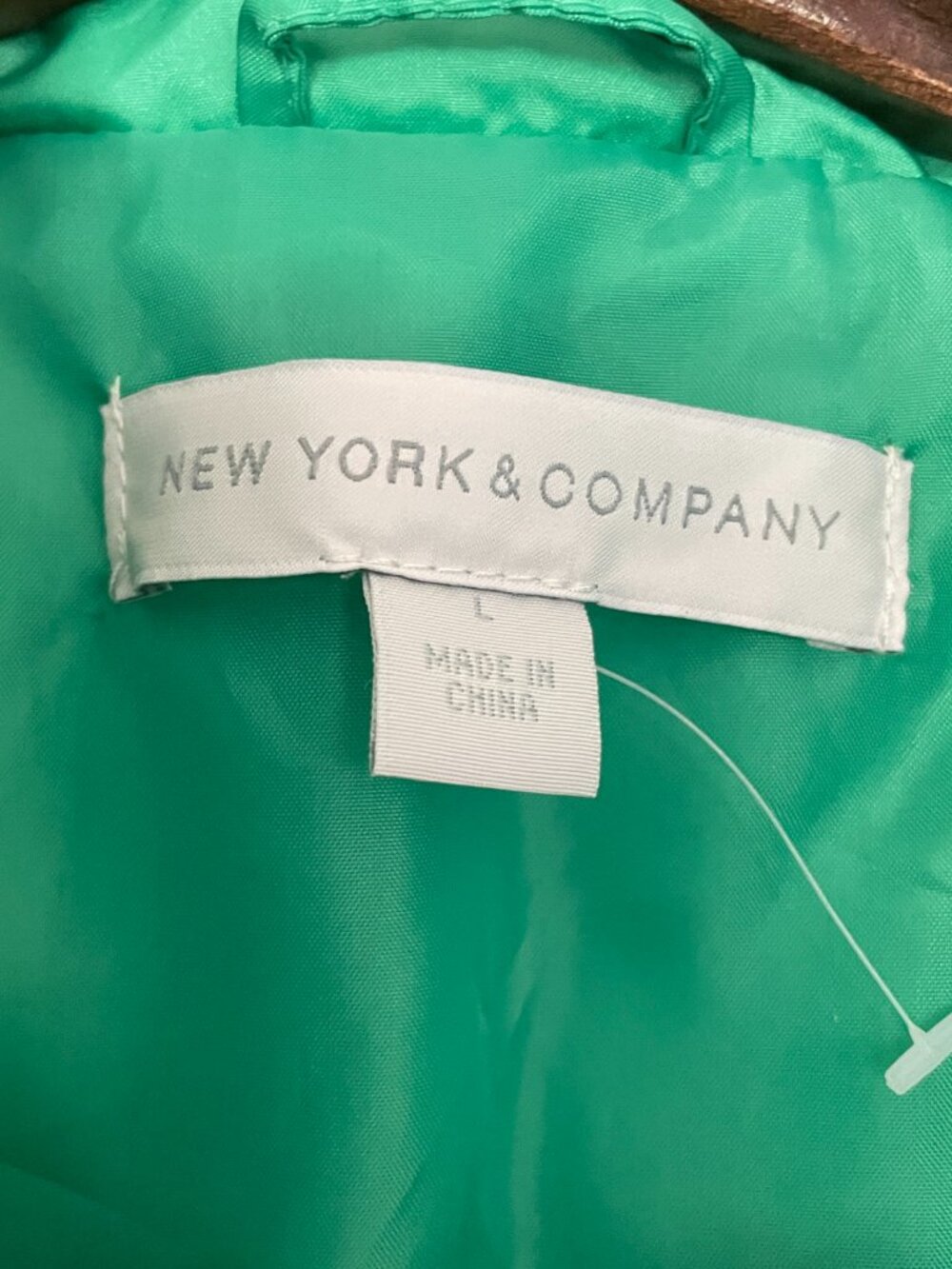 NY&Co. Puffer Vest Green Size Large Buckle Sides - Picture 3 of 6
